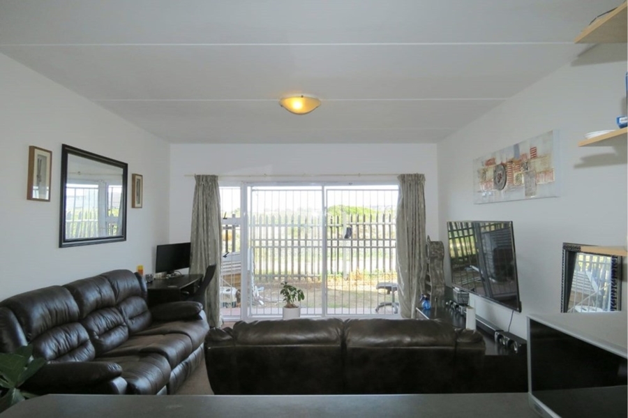 2 Bedroom Property for Sale in Parklands Western Cape